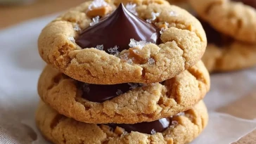 Cookies Au Beurre De Cacahuète Avec Un Cœur Chocolaté 1 (1)