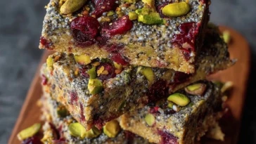 Barres De Chia Aux Pistaches Et Canneberges